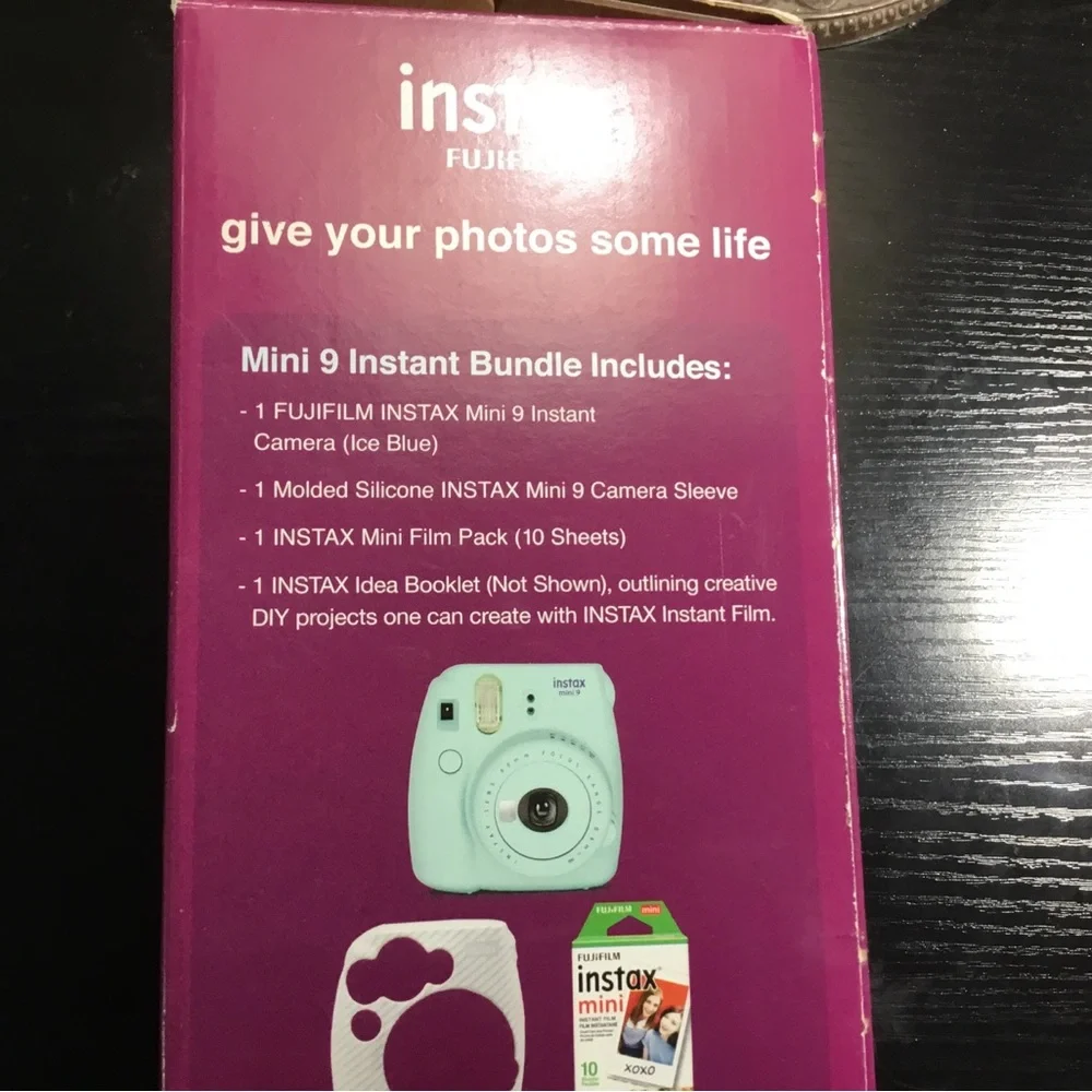 (221) NEW Fujifilm instax mini 9 Instant Camera Bundle Mint